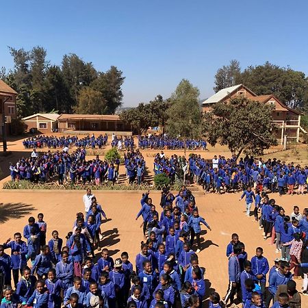 Apartmán Lycee Picot De Cloriviere Dont Les Revenus Financent L'Education Des Eleves Antsirabe Exteriér fotografie